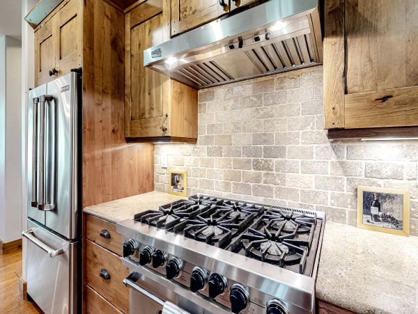 Luxury Vacation Home in Vail with private Hot Tub Sleeps 10
