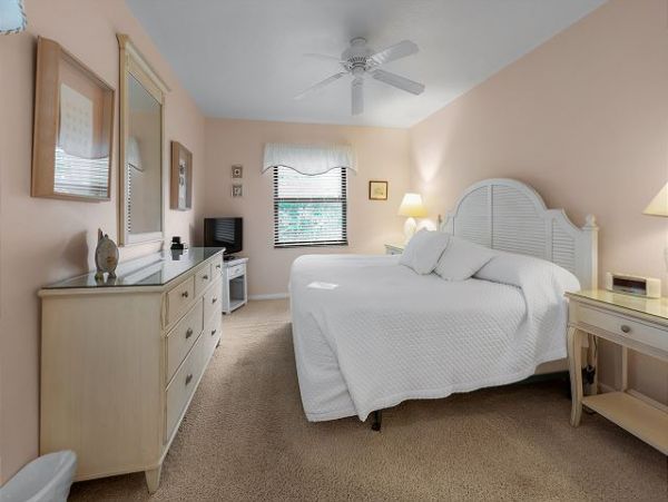 Lovely 2 Bedroom Condo in Sanibel Sleeps 4