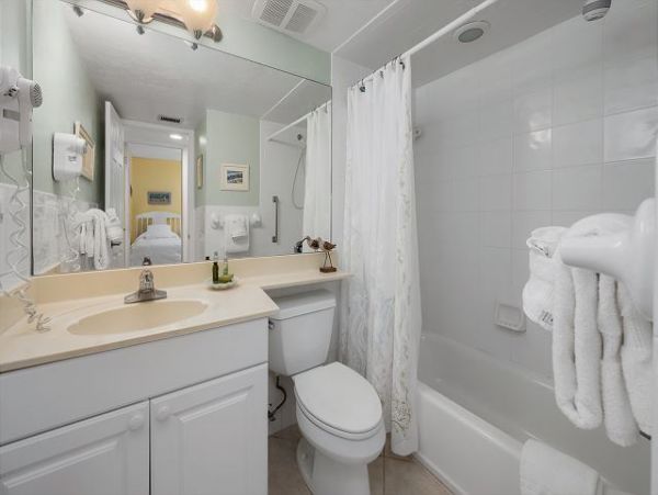 Lovely 2 Bedroom Condo in Sanibel Sleeps 4