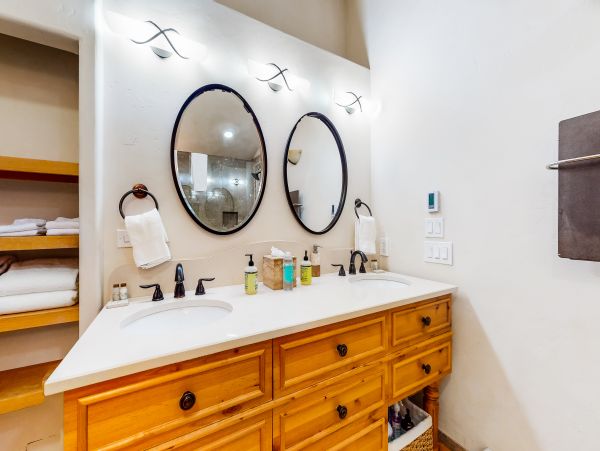 Vail Lionshead Home 1022654