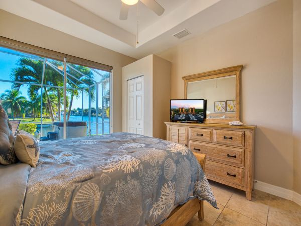 Cape Coral Home 1022758