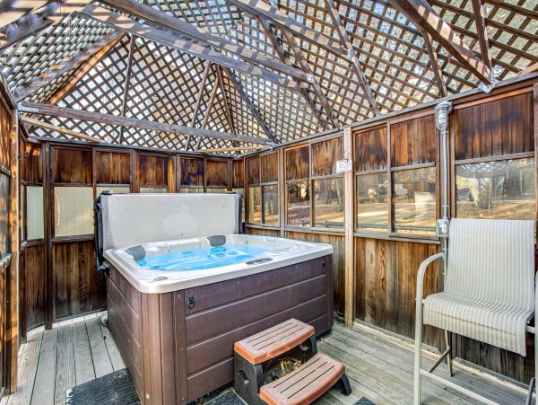 Mountain Vacation Rental with 4 Bedrooms in Big Bear