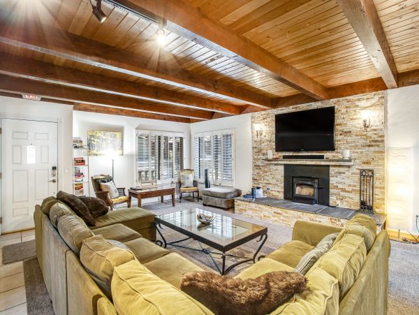 Mountain Vacation Rental with 4 Bedrooms in Big Bear