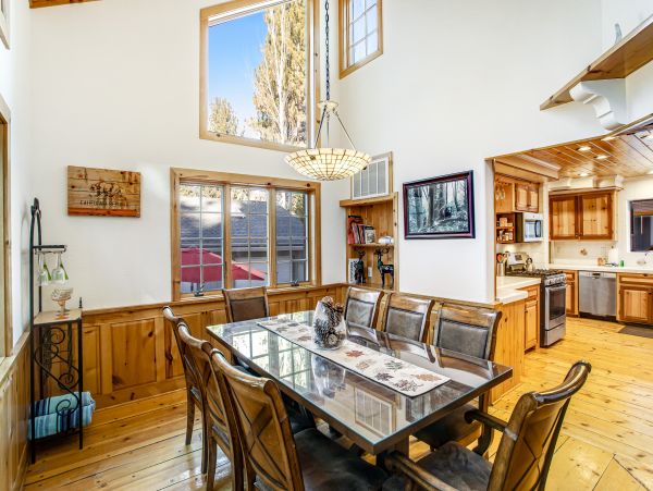 Mountain Vacation Rental with 4 Bedrooms in Big Bear
