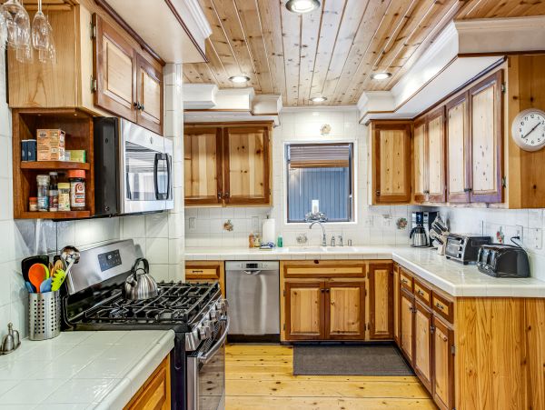 Mountain Vacation Rental with 4 Bedrooms in Big Bear