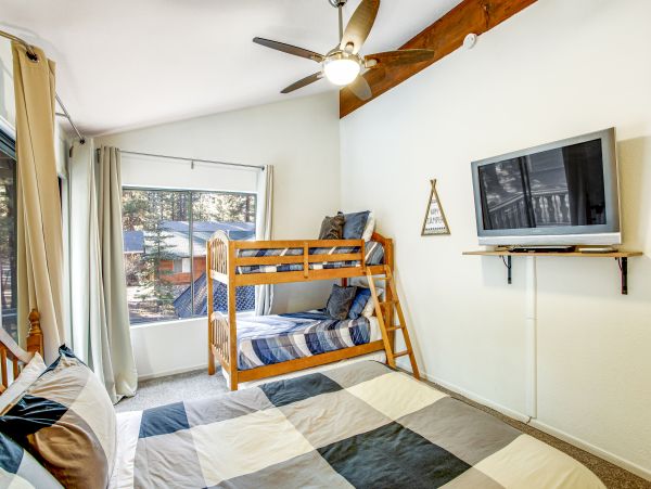 Mountain Vacation Rental with 4 Bedrooms in Big Bear