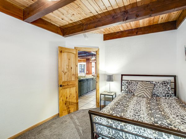 Mountain Vacation Rental with 4 Bedrooms in Big Bear
