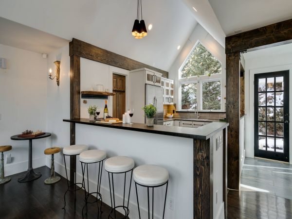 Luxurious 8 Bedroom Vacation Home in Breckenridge 17 Guests