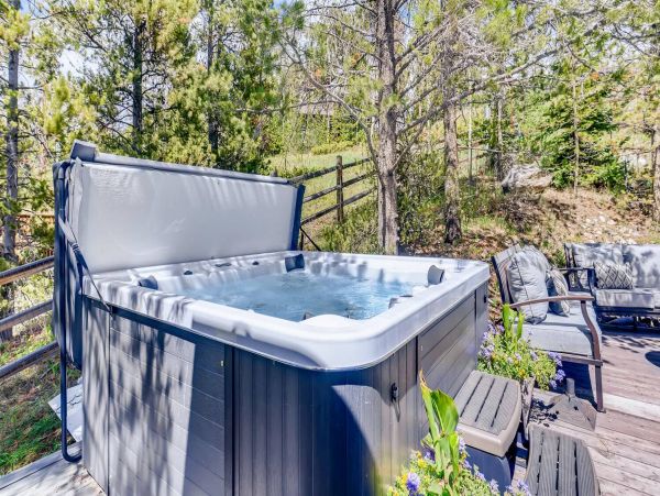 Luxurious 8 Bedroom Vacation Home in Breckenridge 17 Guests