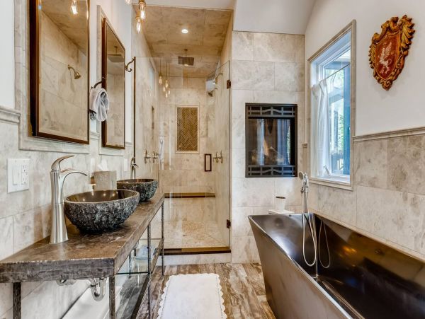 Luxurious 8 Bedroom Vacation Home in Breckenridge 17 Guests