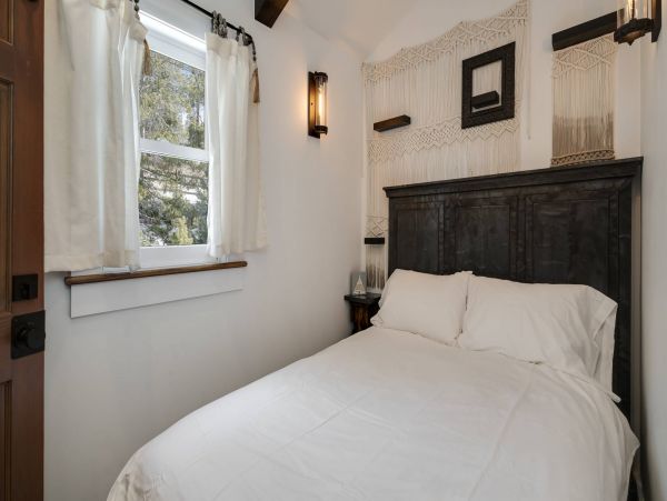 Luxurious 8 Bedroom Vacation Home in Breckenridge 17 Guests