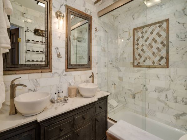Luxurious 8 Bedroom Vacation Home in Breckenridge 17 Guests