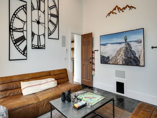 Luxurious 8 Bedroom Vacation Home in Breckenridge 17 Guests