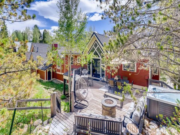 Luxurious 8 Bedroom Vacation Home in Breckenridge 17 Guests