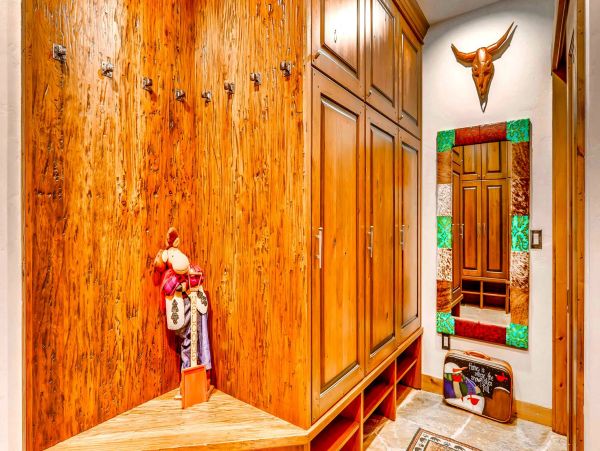 Breckenridge Luxurious Ski In - Ski Out Home Mountain Views