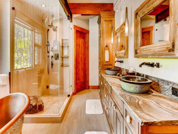 Breckenridge Luxurious Ski In - Ski Out Home Mountain Views