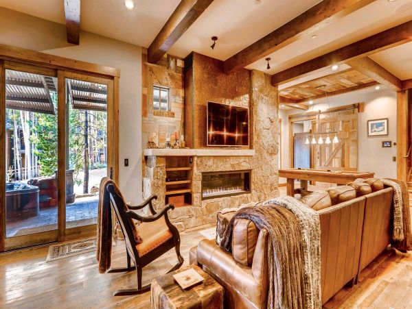 Breckenridge Luxurious Ski In - Ski Out Home Mountain Views