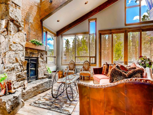 Breckenridge Luxurious Ski In - Ski Out Home Mountain Views