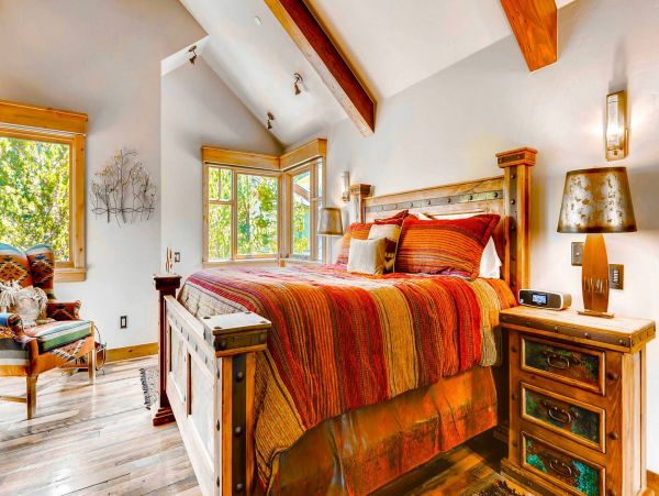 Breckenridge Luxurious Ski In - Ski Out Home Mountain Views