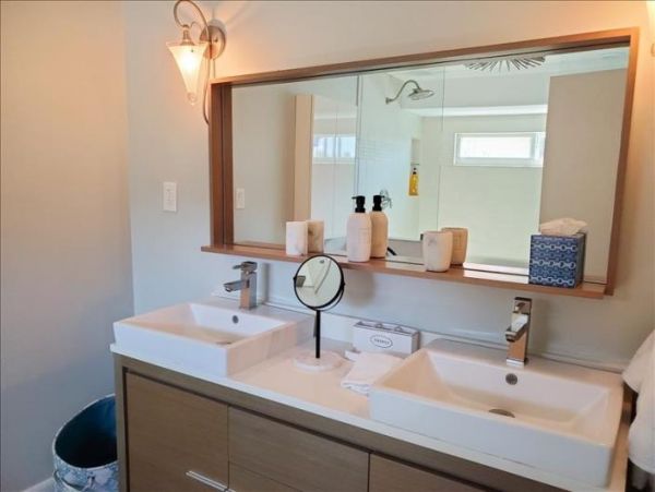 Waterfront 3 Bedrooms Vacation Home in Longboat Key