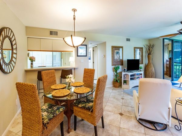 Bonita Springs Condo with Tennis Court & Golf Course