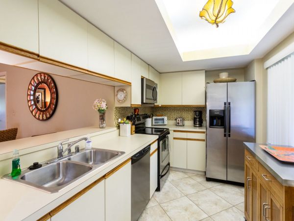 Bonita Springs Condo with Tennis Court & Golf Course
