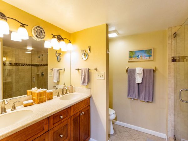 Bonita Springs Condo with Tennis Court & Golf Course