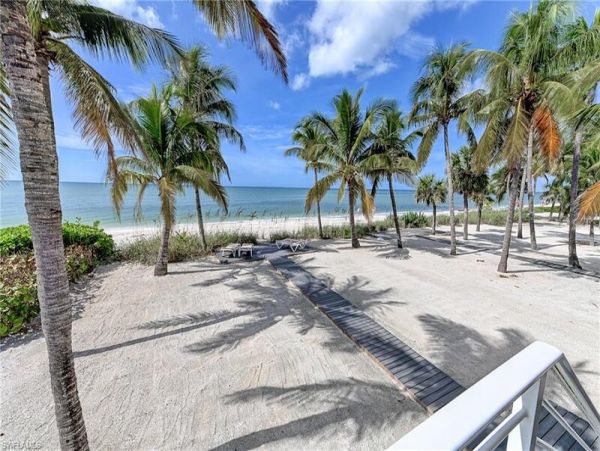 Bonita Springs Condo with Tennis Court & Golf Course
