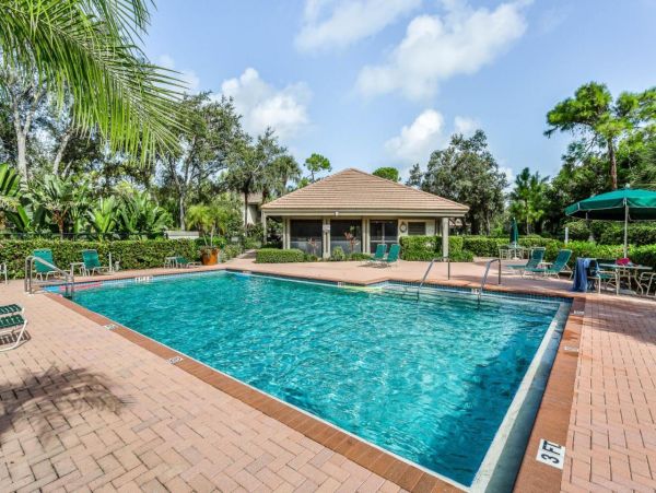 Bonita Springs Condo with Tennis Court & Golf Course