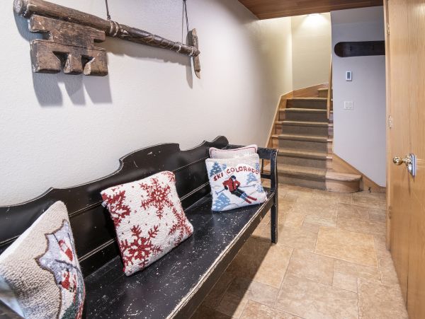 Spacious Vail Mountain Townhome with Stunning Views Vail, CO