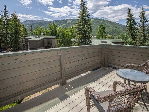 Spacious Vail Mountain Townhome with Stunning Views Vail, CO