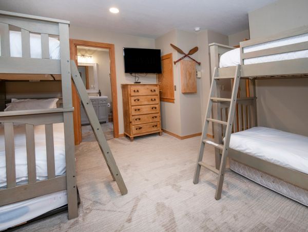Spacious Vail Mountain Townhome with Stunning Views Vail, CO