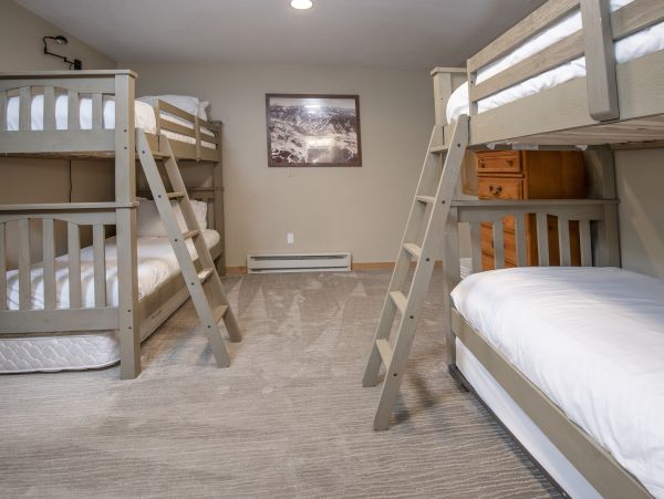 Spacious Vail Mountain Townhome with Stunning Views Vail, CO