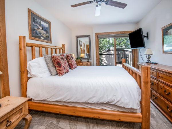 Spacious Vail Mountain Townhome with Stunning Views Vail, CO