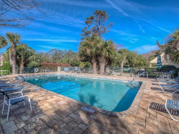 Hilton Head 2 Bedroom Condo Sleeps 6 Stroll Beach