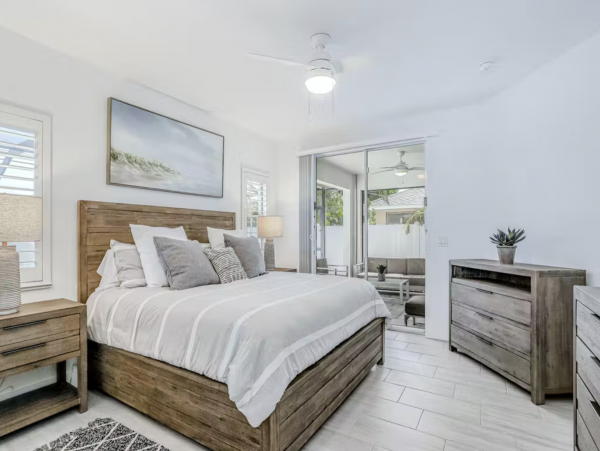 Naples Park Luxury Vacation Rental Home Pool