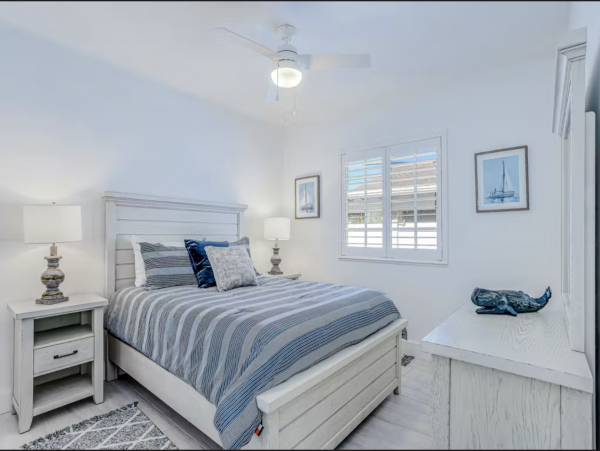 Naples Park Luxury Vacation Rental Home Pool