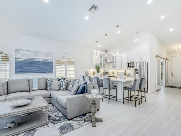Naples Park Luxury Vacation Rental Home Pool