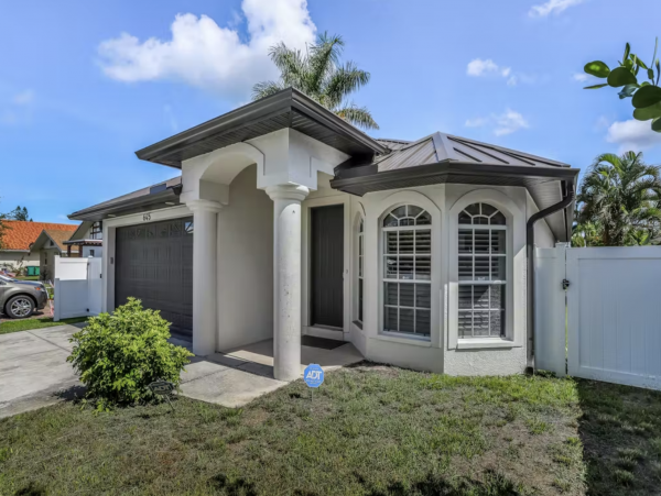 Naples Park Luxury Vacation Rental Home Pool