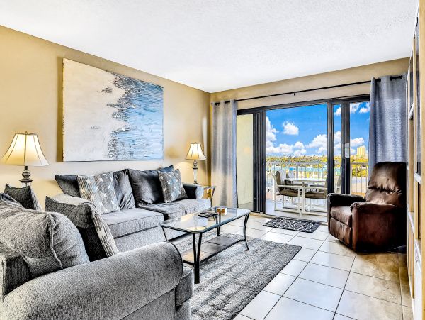 Cocoa Beach Condo 1023019