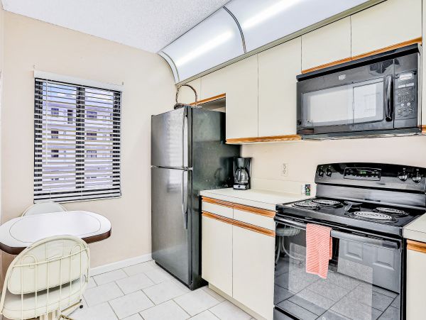 Cocoa Beach Condo 1023019