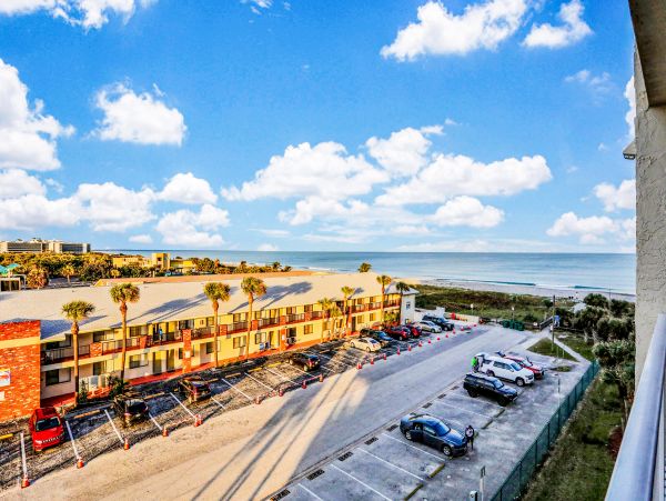 Cocoa Beach Condo 1023019