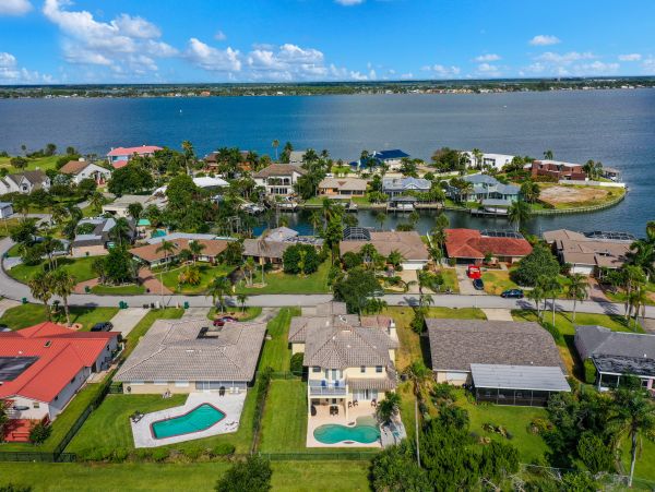 Cocoa Beach Home 1023024