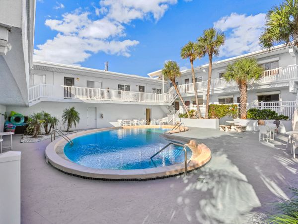 Cocoa Beach Condo 1023036