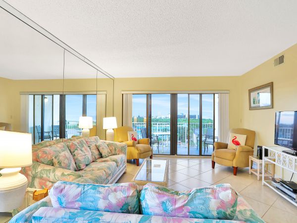 Cocoa Beach Condo 1023037