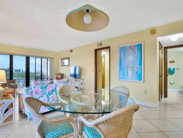 Cocoa Beach Condo 1023037