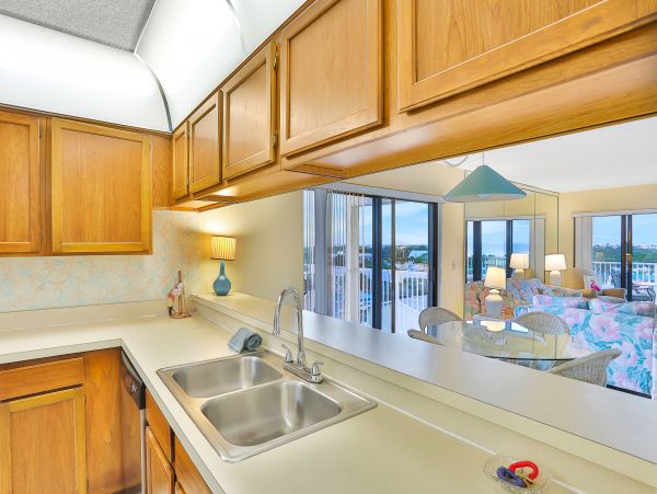 Cocoa Beach Condo 1023037