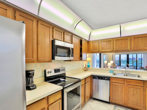 Cocoa Beach Condo 1023037