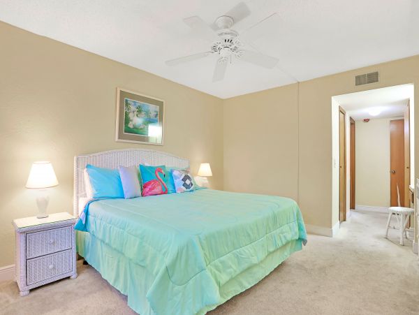 Cocoa Beach Condo 1023037