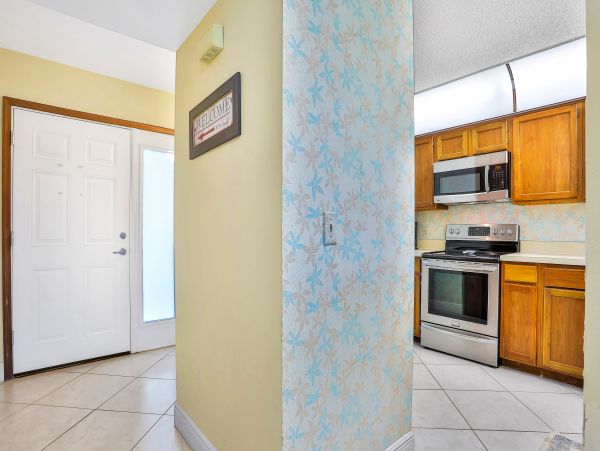 Cocoa Beach Condo 1023037